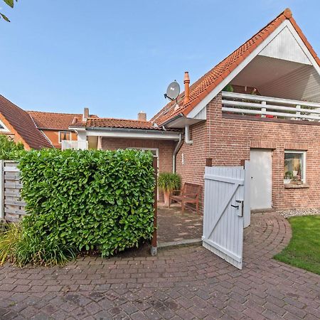 Enticing Holiday Home In Oldenburg With Garden Near Sea Dannau エクステリア 写真