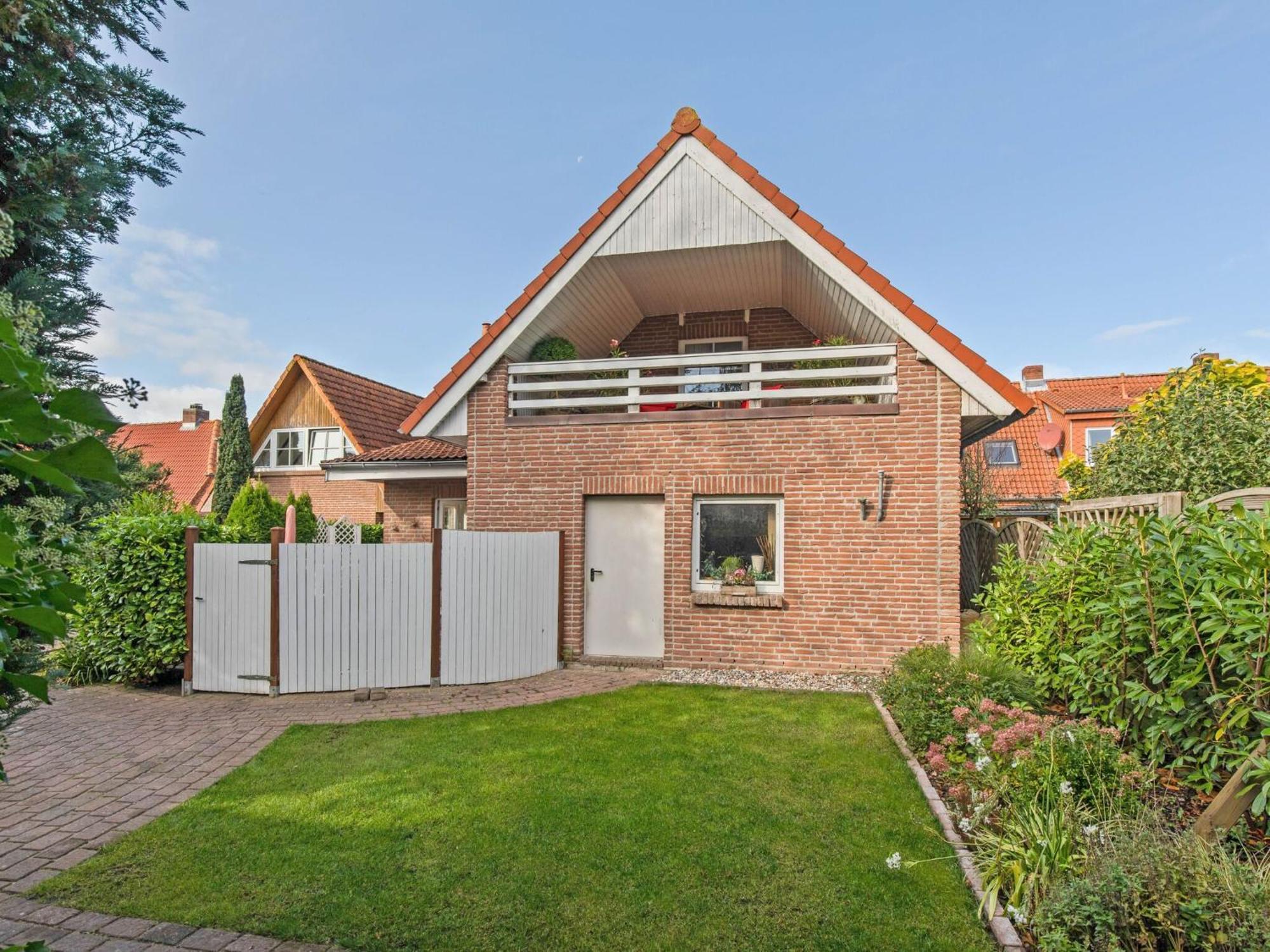 Enticing Holiday Home In Oldenburg With Garden Near Sea Dannau エクステリア 写真