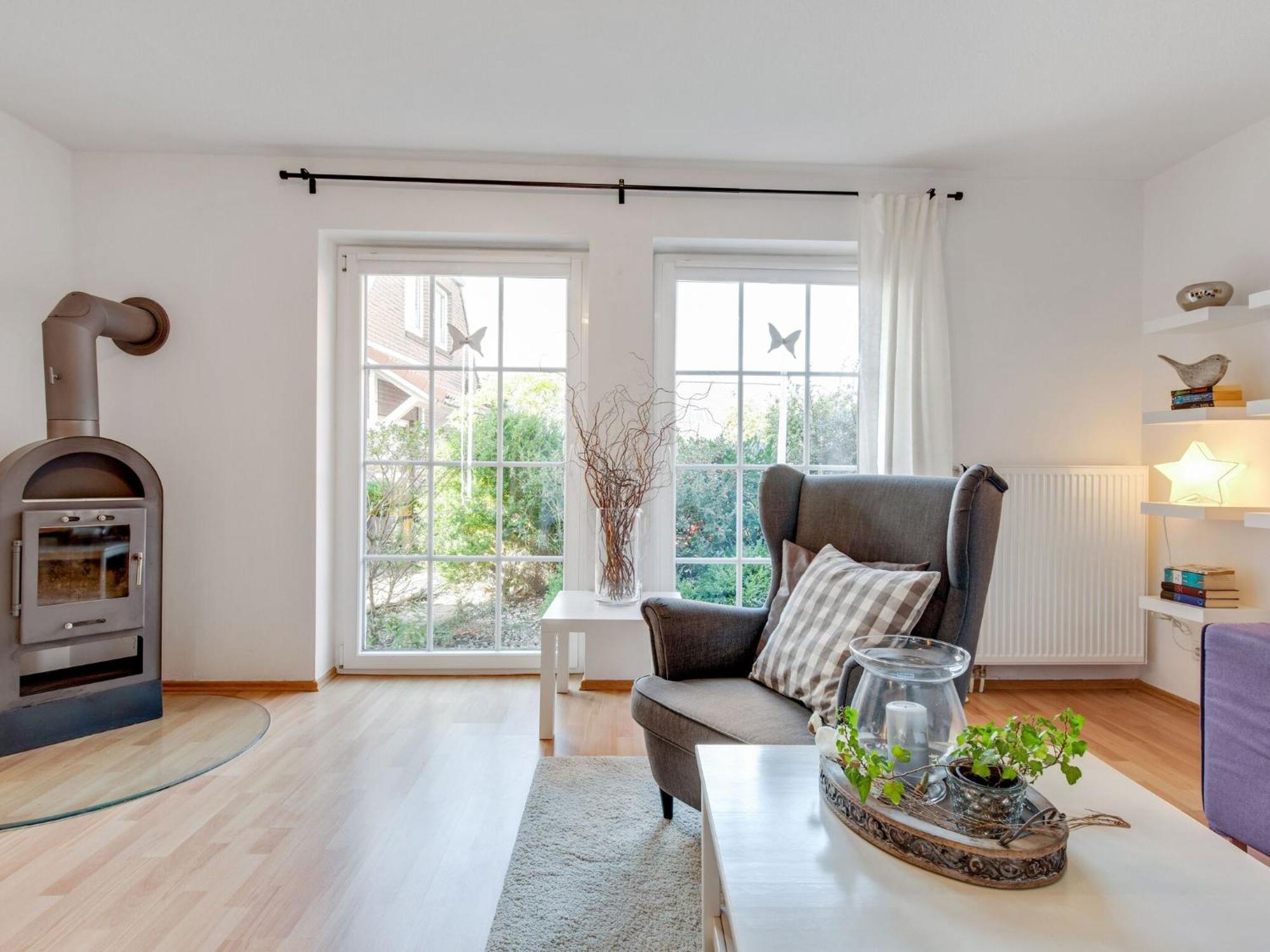 Enticing Holiday Home In Oldenburg With Garden Near Sea Dannau エクステリア 写真