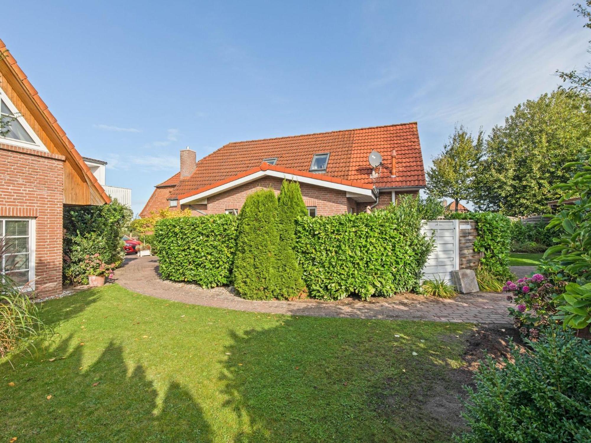 Enticing Holiday Home In Oldenburg With Garden Near Sea Dannau エクステリア 写真