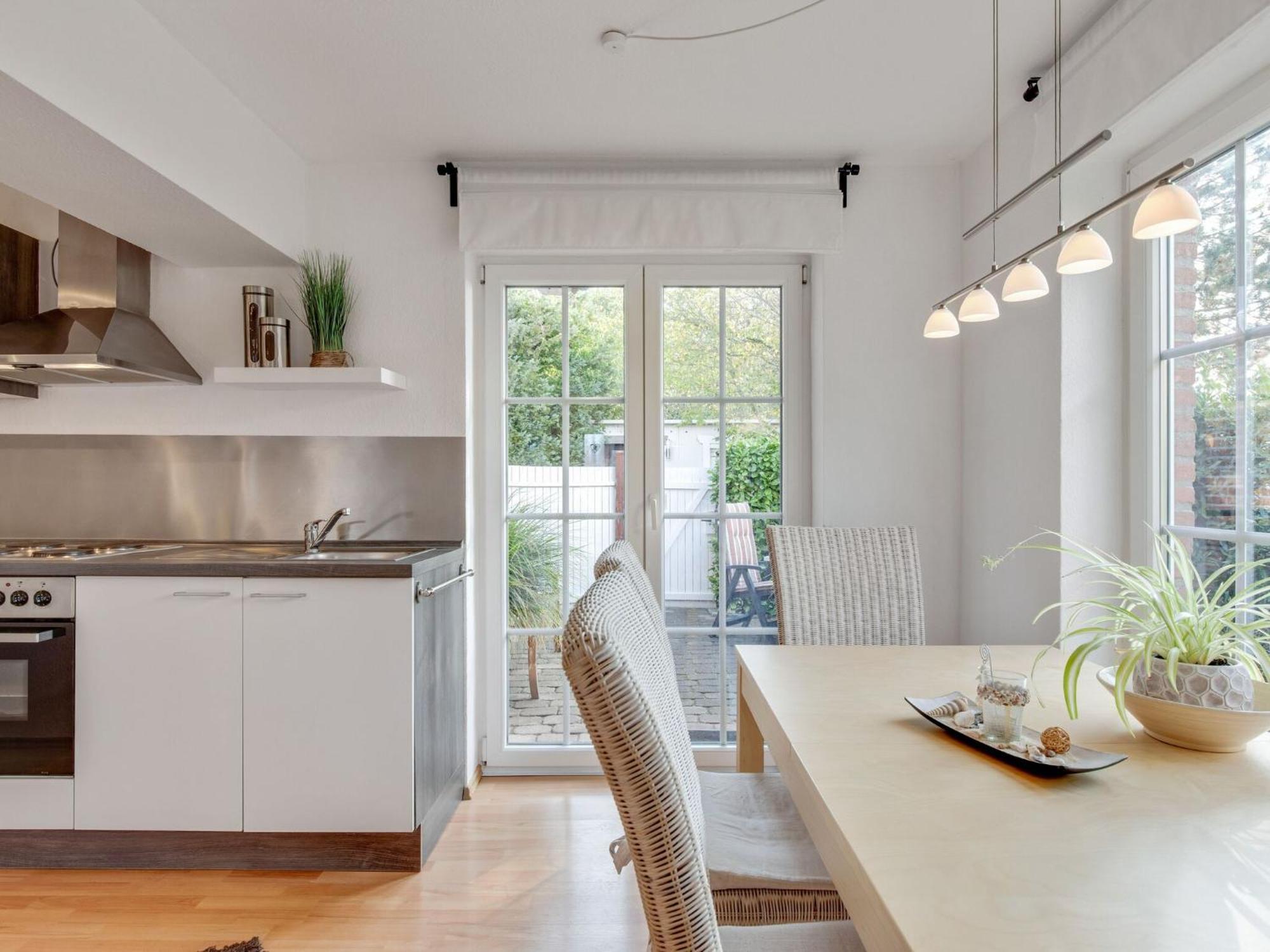 Enticing Holiday Home In Oldenburg With Garden Near Sea Dannau エクステリア 写真