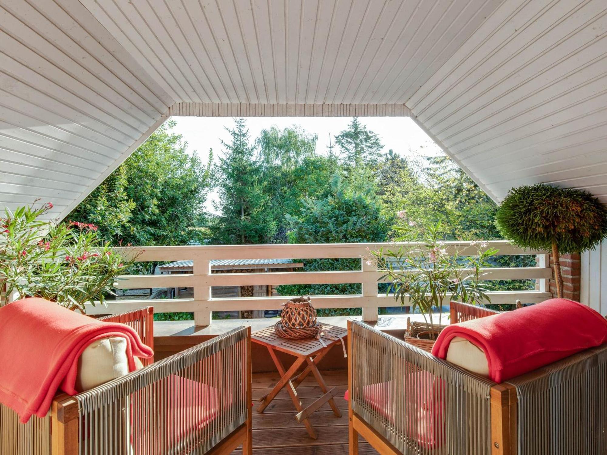 Enticing Holiday Home In Oldenburg With Garden Near Sea Dannau エクステリア 写真