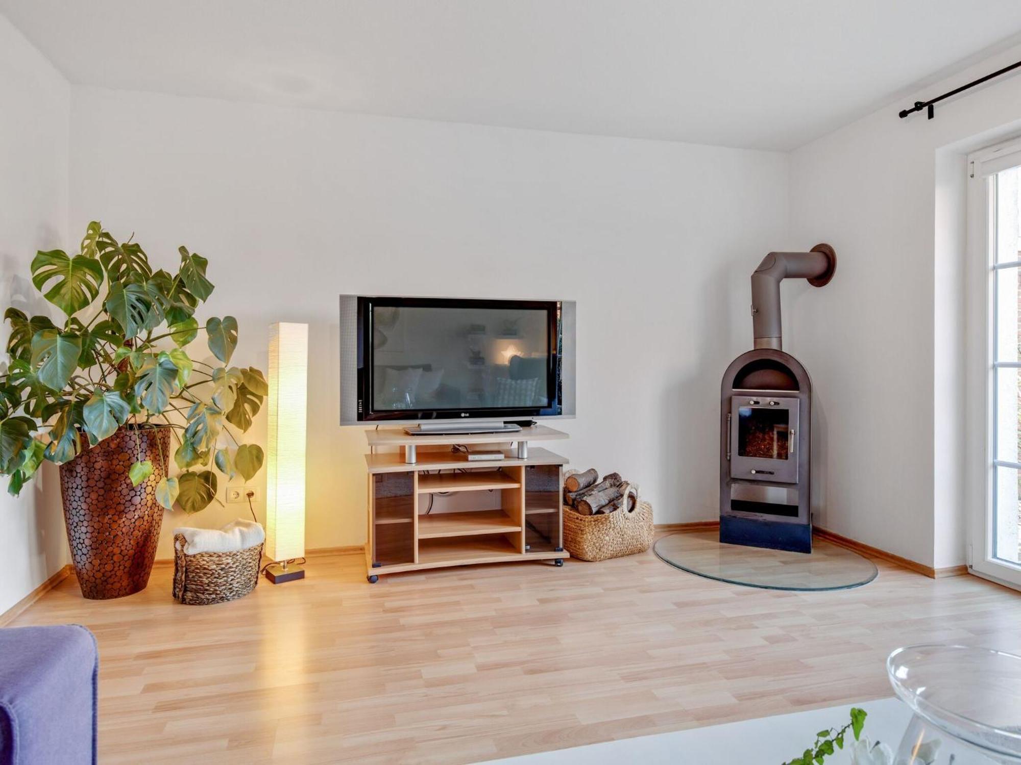 Enticing Holiday Home In Oldenburg With Garden Near Sea Dannau エクステリア 写真