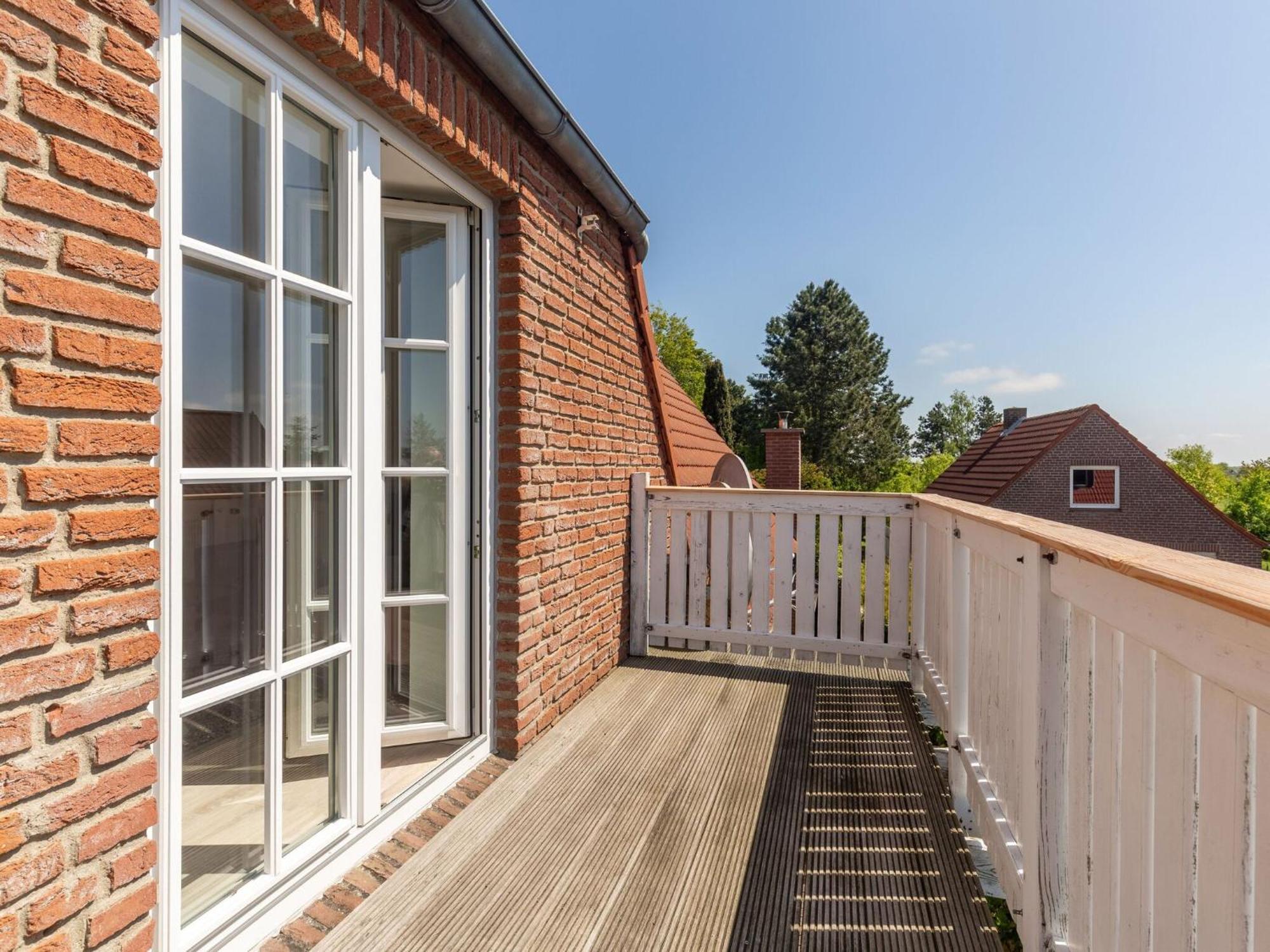 Enticing Holiday Home In Oldenburg With Garden Near Sea Dannau エクステリア 写真